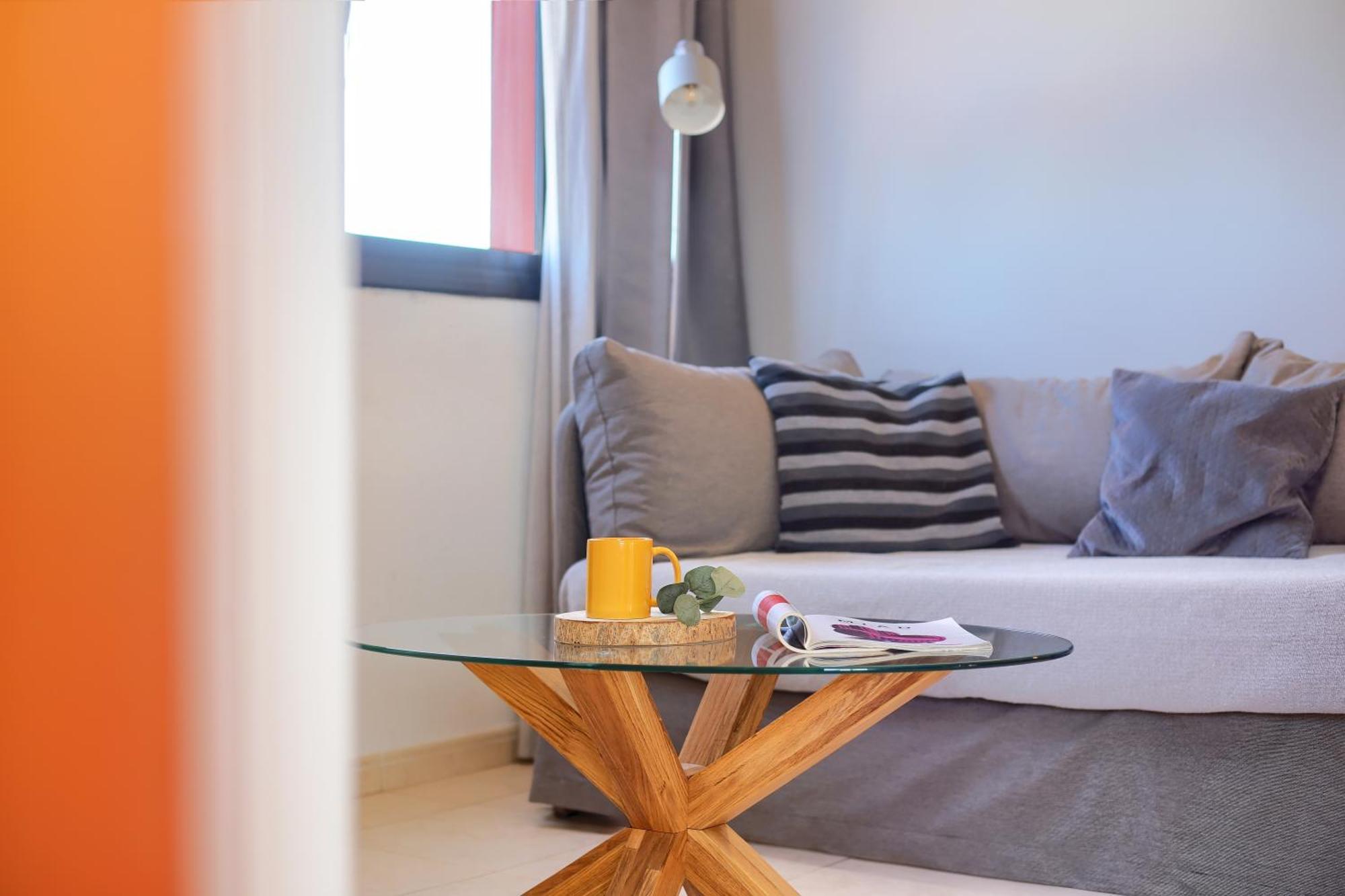 Oasis Royal Apartment คอร์ราเลโฮ ภายนอก รูปภาพ